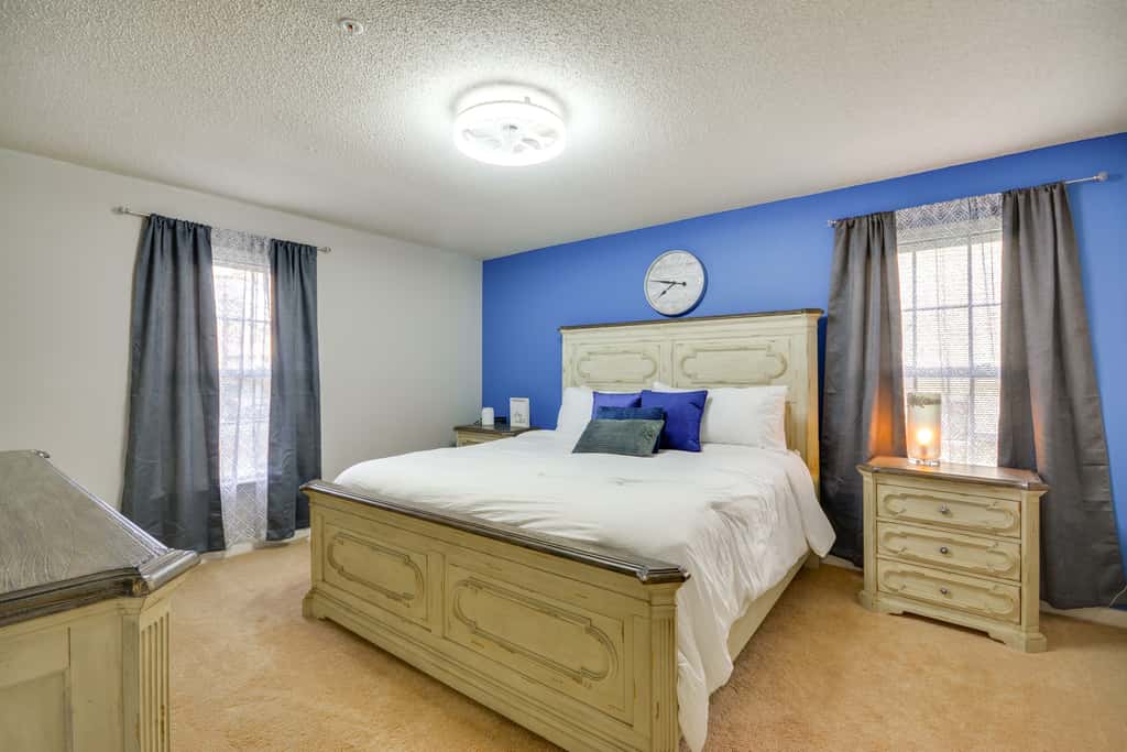 9 Mi to UNCG & Dtwn: Suburban Family Condo