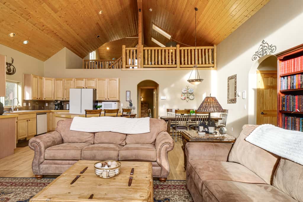 Fairplay Cabin w/ Mtn Views - 24 Mi to Breck!