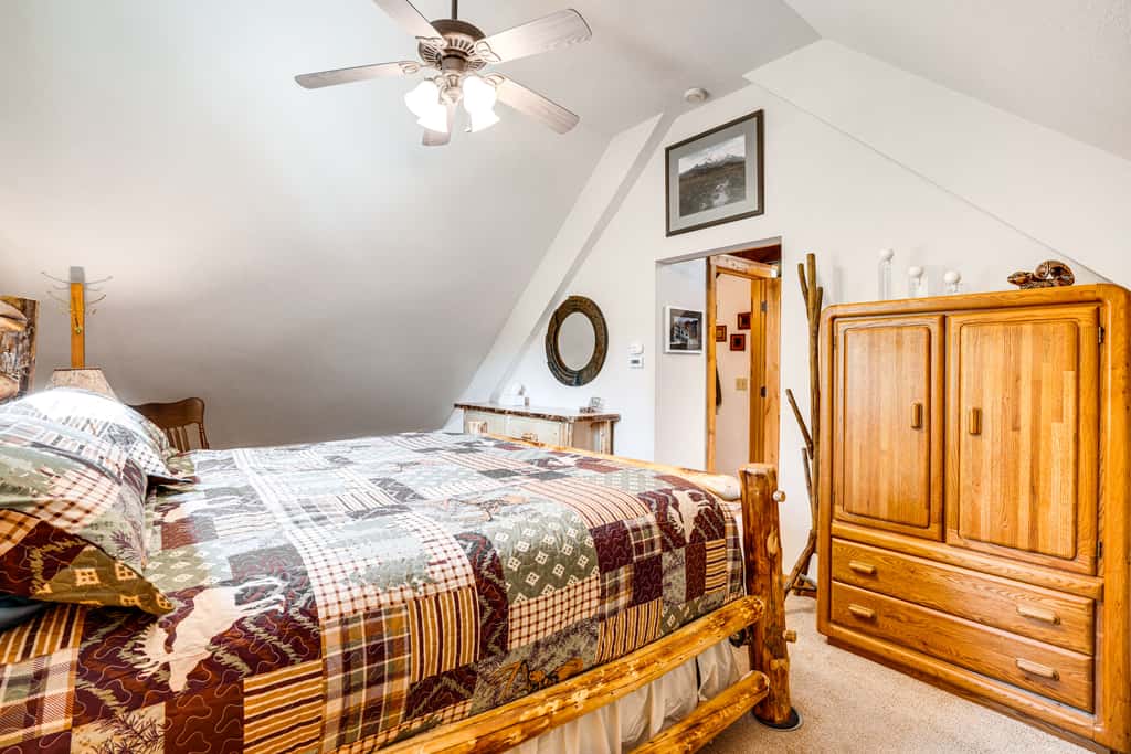 24STR-00023 Fairplay Cabin w/ Hot Tub on 4 Acres!