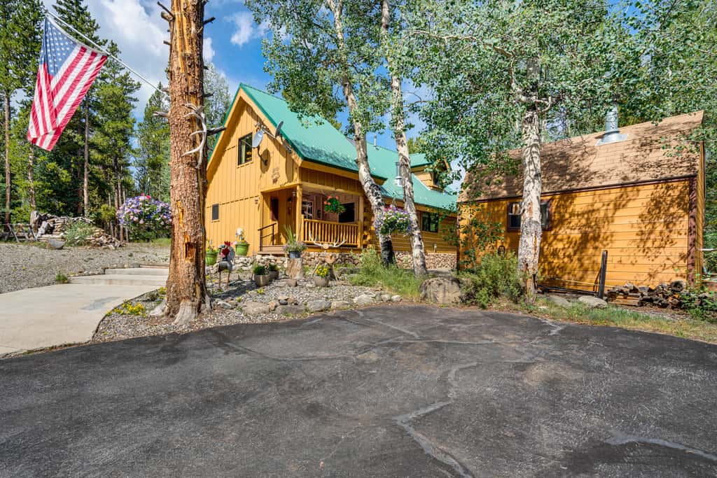 24STR-00023 Fairplay Cabin w/ Hot Tub on 4 Acres!