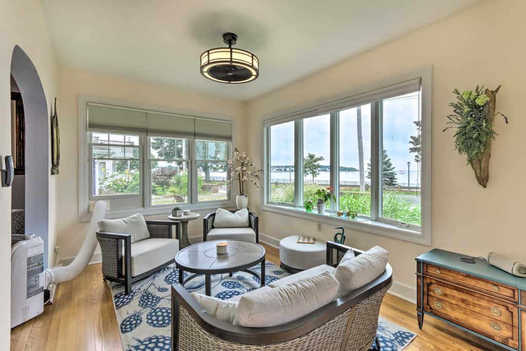 Walkable New Haven Retreat w/ Ocean Views!