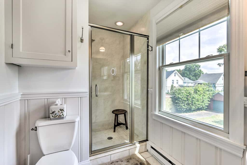 Walkable New Haven Retreat w/ Ocean Views!