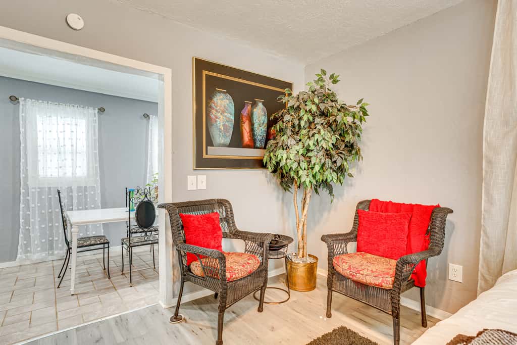 Dog-Friendly Extended Stay, 3 Mi to Dtwn OKC!