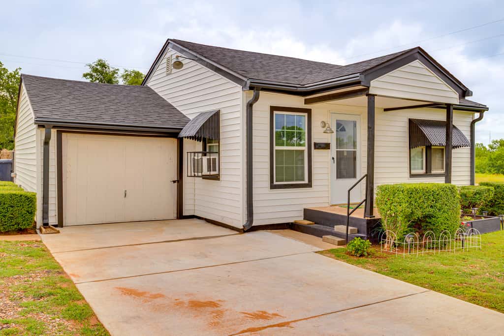 Dog-Friendly Extended Stay, 3 Mi to Dtwn OKC!