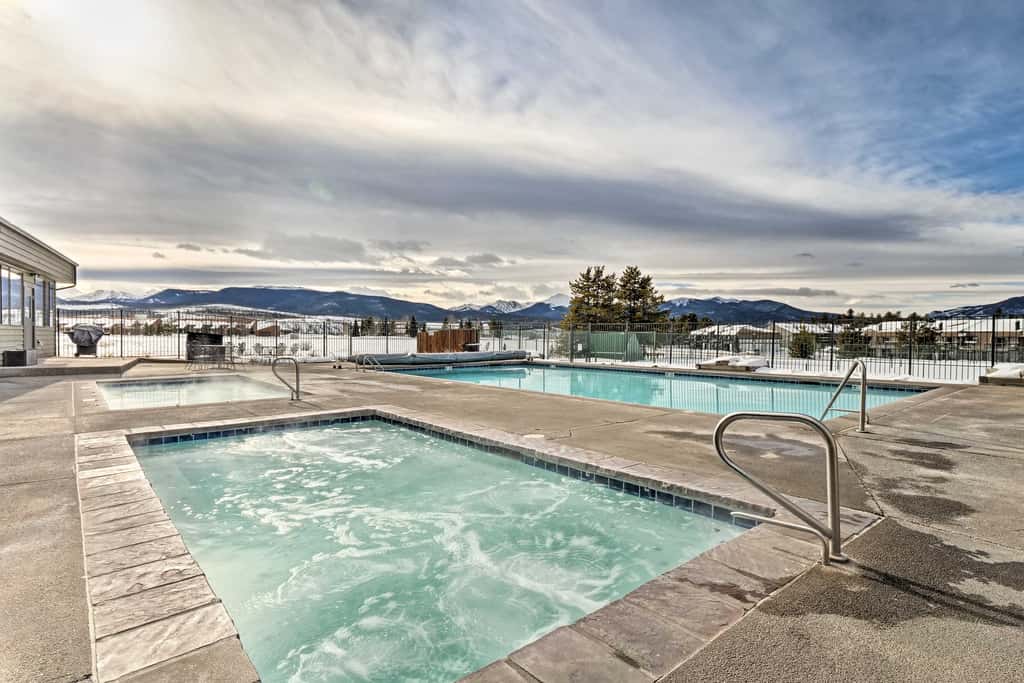 Cozy Fraser Mtn Retreat w/ Shuttle to Winter Park