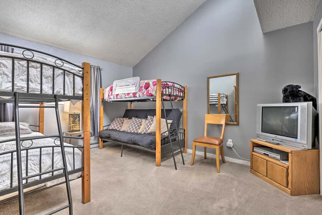 Cozy Fraser Mtn Retreat w/ Shuttle to Winter Park