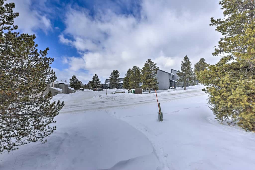 Cozy Fraser Mtn Retreat w/ Shuttle to Winter Park