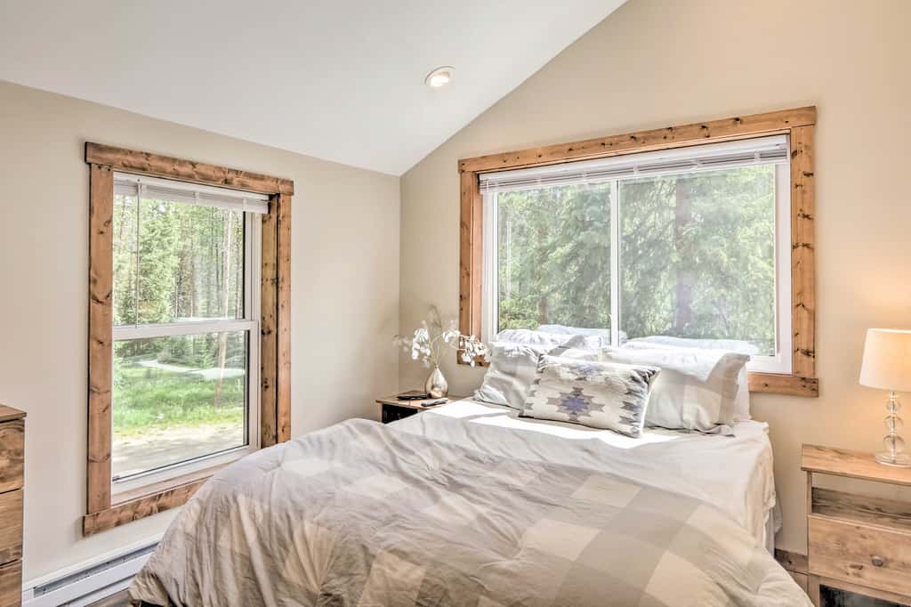 5 Mi to Ski Resort: Mtn-View Breck Home w/ Hot Tub