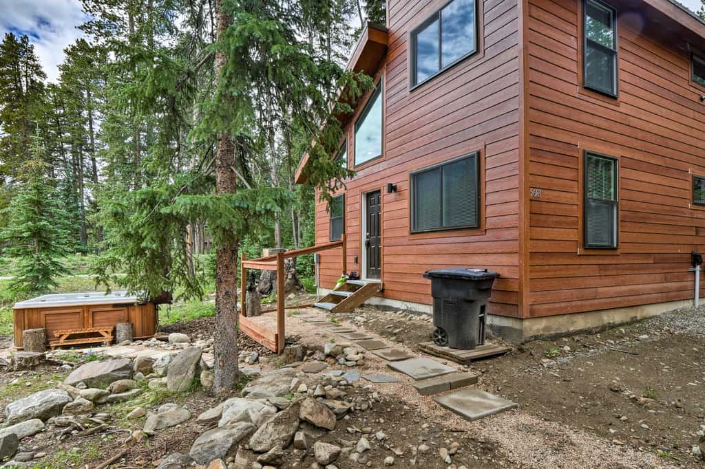 5 Mi to Ski Resort: Mtn-View Breck Home w/ Hot Tub