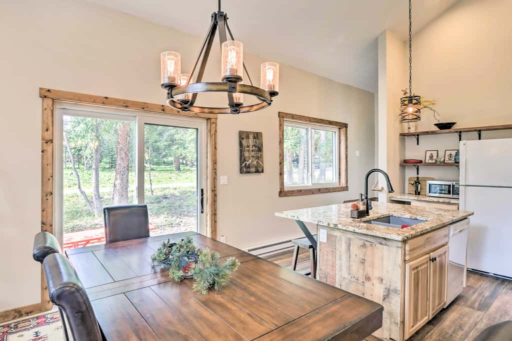 5 Mi to Ski Resort: Mtn-View Breck Home w/ Hot Tub