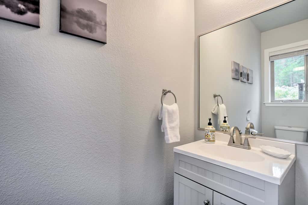 3 Mi to Ski Resort: Hot Tub Haven in Breckenridge!