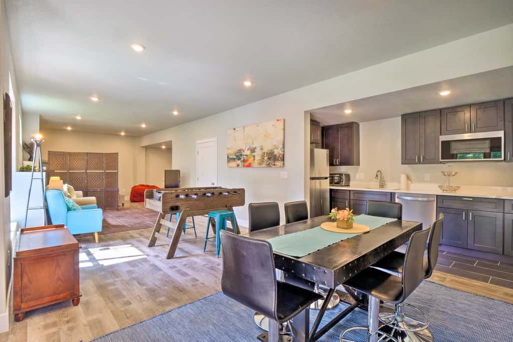3 Mi to Ski Resort: Hot Tub Haven in Breckenridge!