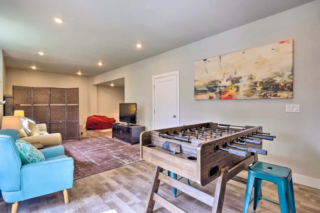 3 Mi to Ski Resort: Hot Tub Haven in Breckenridge!