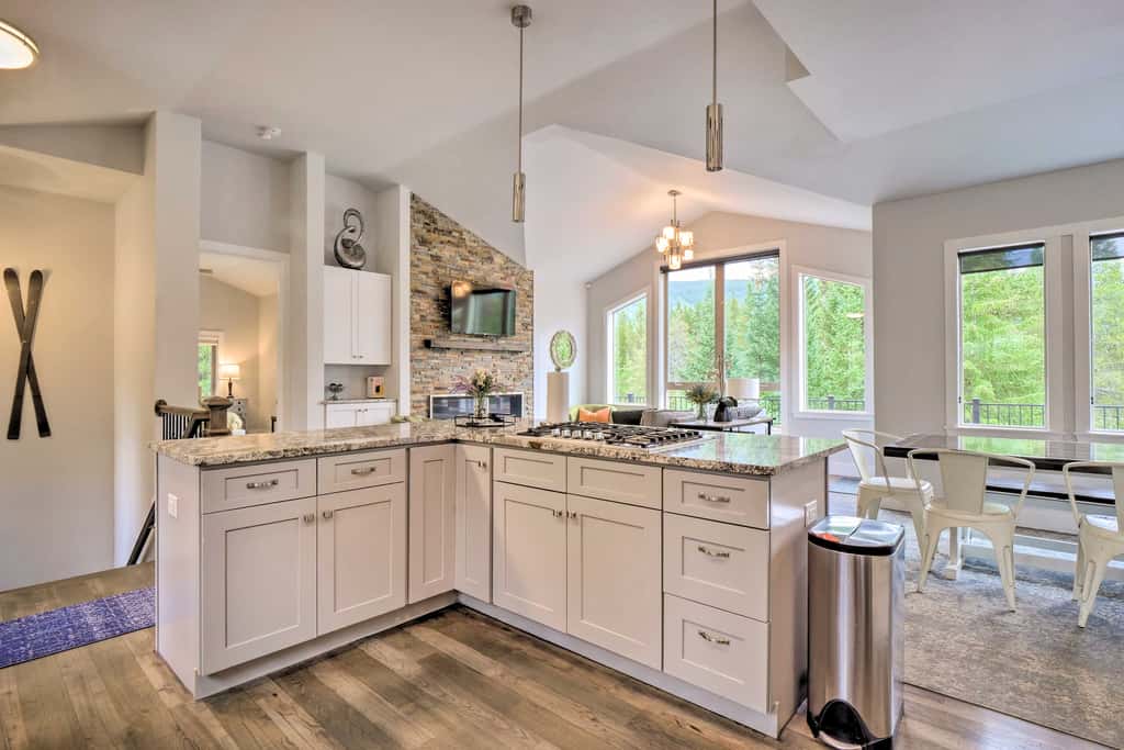 3 Mi to Ski Resort: Hot Tub Haven in Breckenridge!