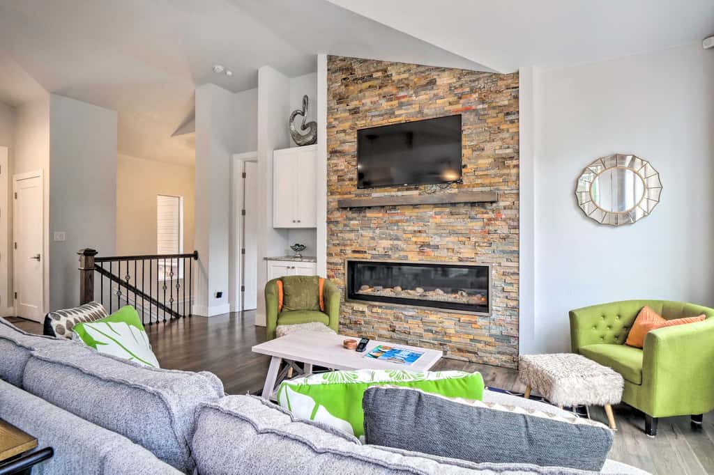 3 Mi to Ski Resort: Hot Tub Haven in Breckenridge!