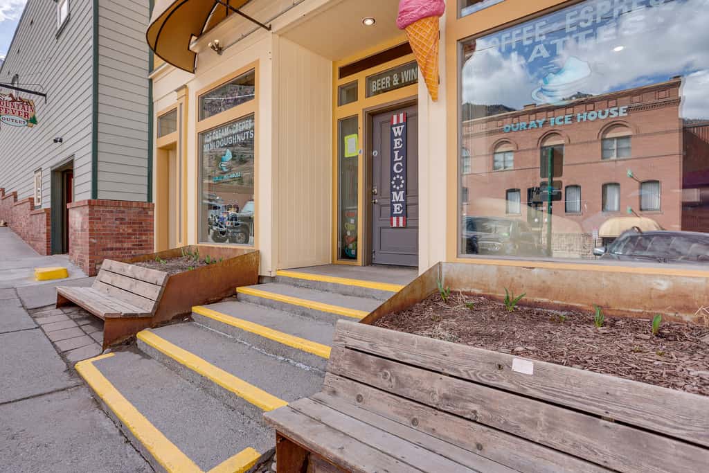Walk to Hot Springs: Updated Retreat in Dtwn Ouray