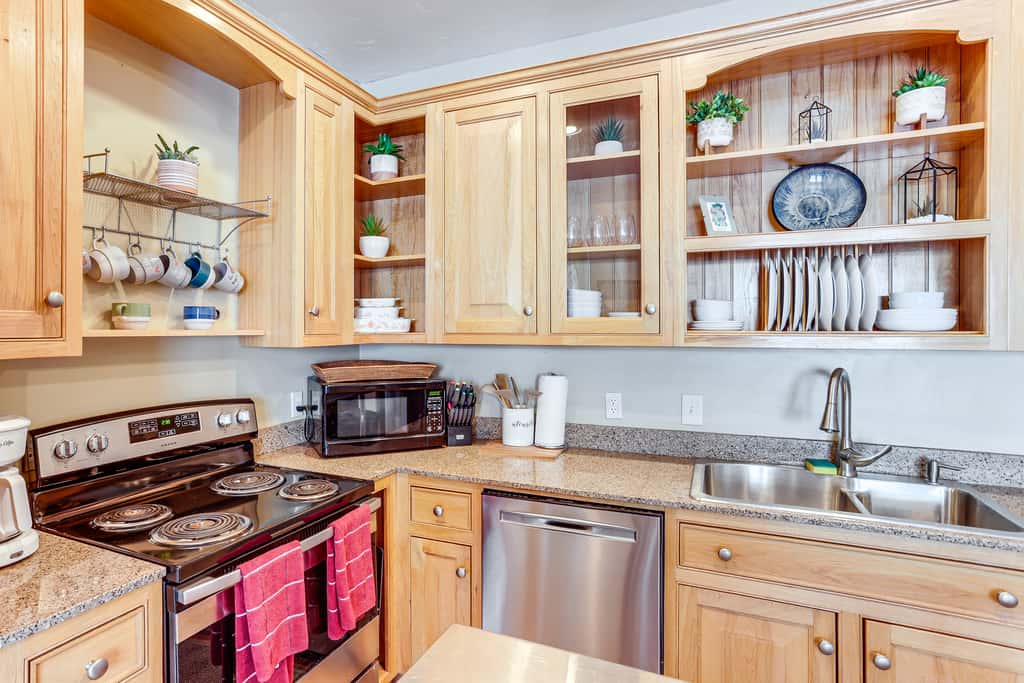 Walk to Hot Springs: Updated Retreat in Dtwn Ouray