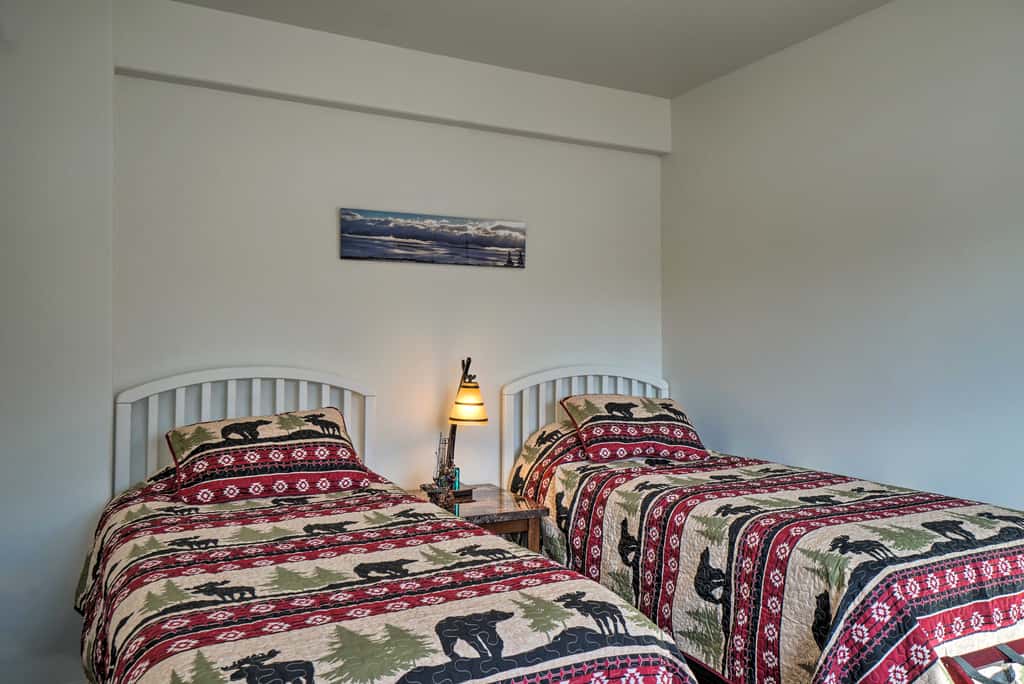 Homer Hideaway on Fritz Creek! Families Welcome