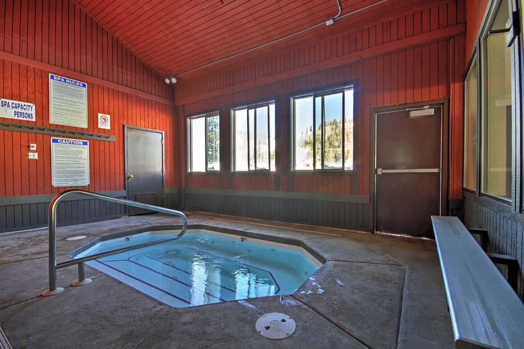 Brian Head Condo w/ Patio & Community Amenities!