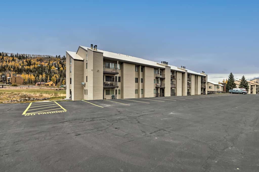 Brian Head Condo w/ Patio & Community Amenities!