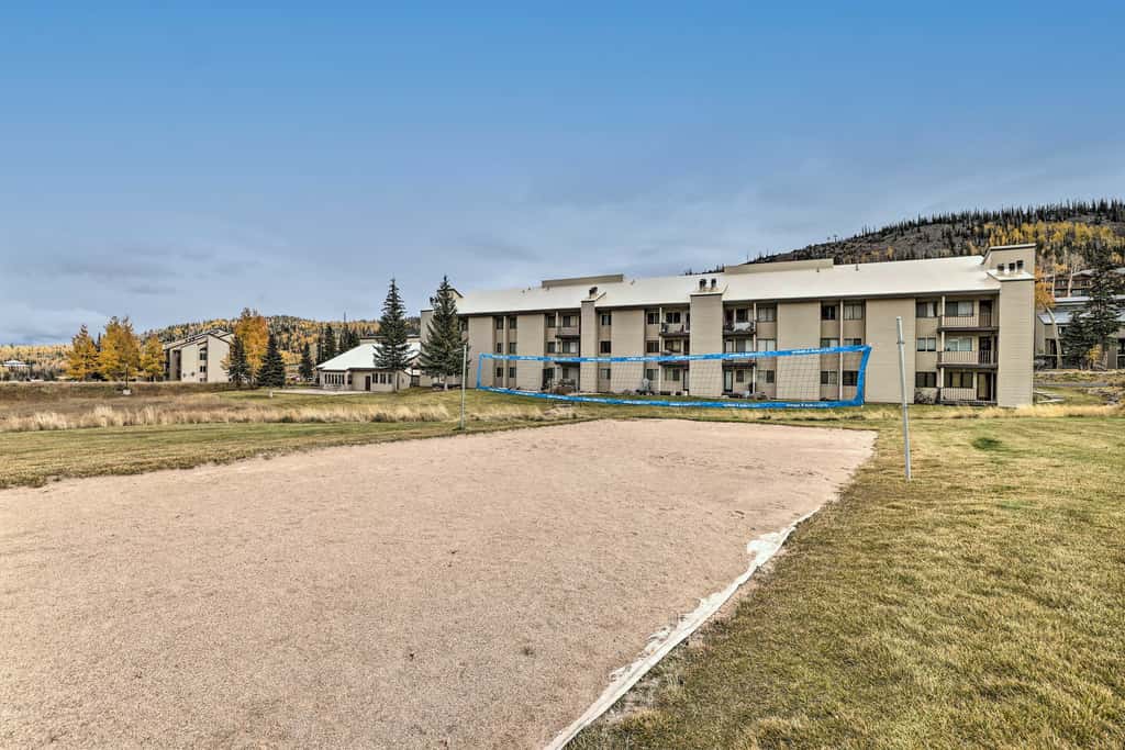 Brian Head Condo w/ Patio & Community Amenities!