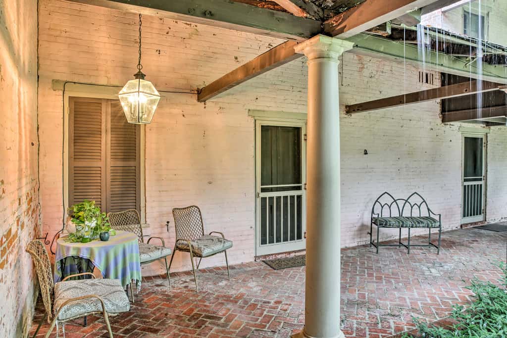 Historic Baton Rouge Vacation Rental: 6 Mi to LSU!