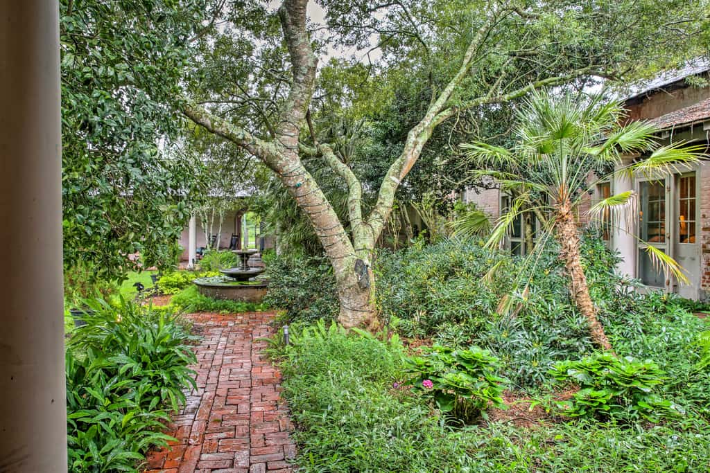 Historic Baton Rouge Vacation Rental: 6 Mi to LSU!