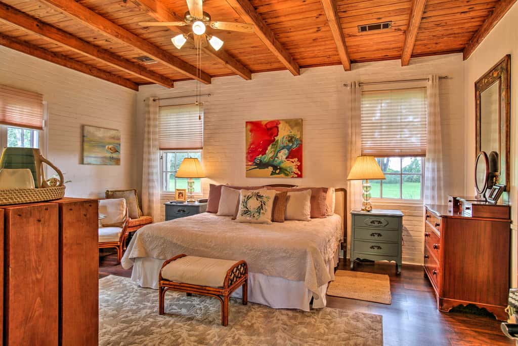 Historic Baton Rouge Vacation Rental: 6 Mi to LSU!
