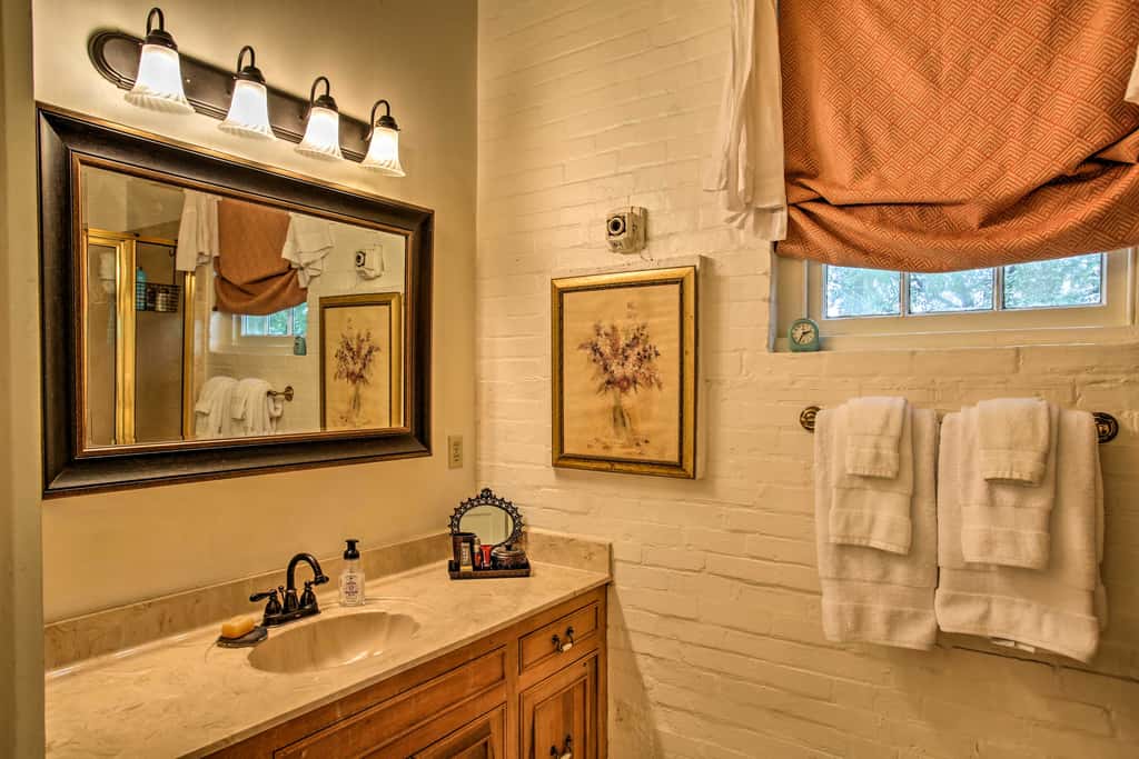 Historic Baton Rouge Vacation Rental: 6 Mi to LSU!