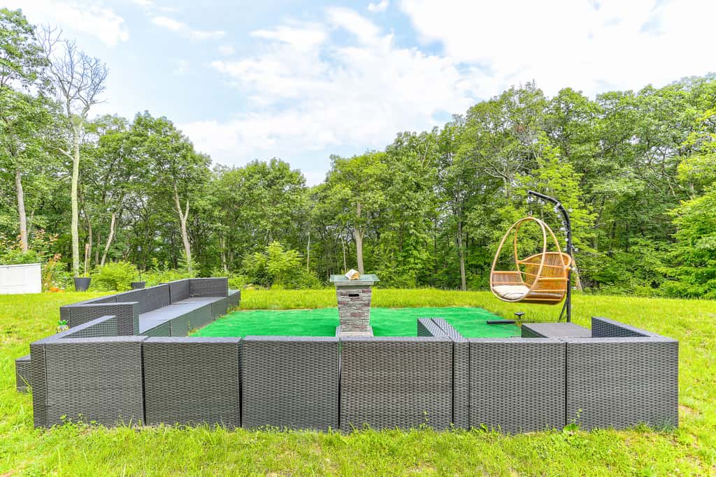 Peaceful Mountian Oasis: Firepit, Hot Tub, Sauna!
