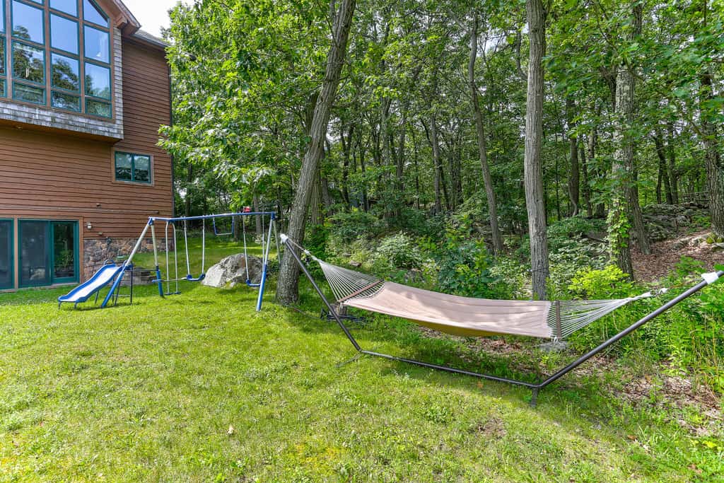 Peaceful Mountian Oasis: Firepit, Hot Tub, Sauna!