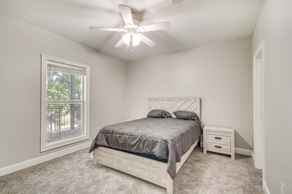 Bright Biloxi Condo: Walk to the Beach!