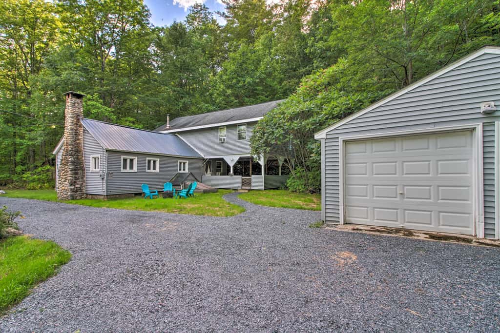 Ludlow Home w/ Hot Tub, Near Okemo Resort!