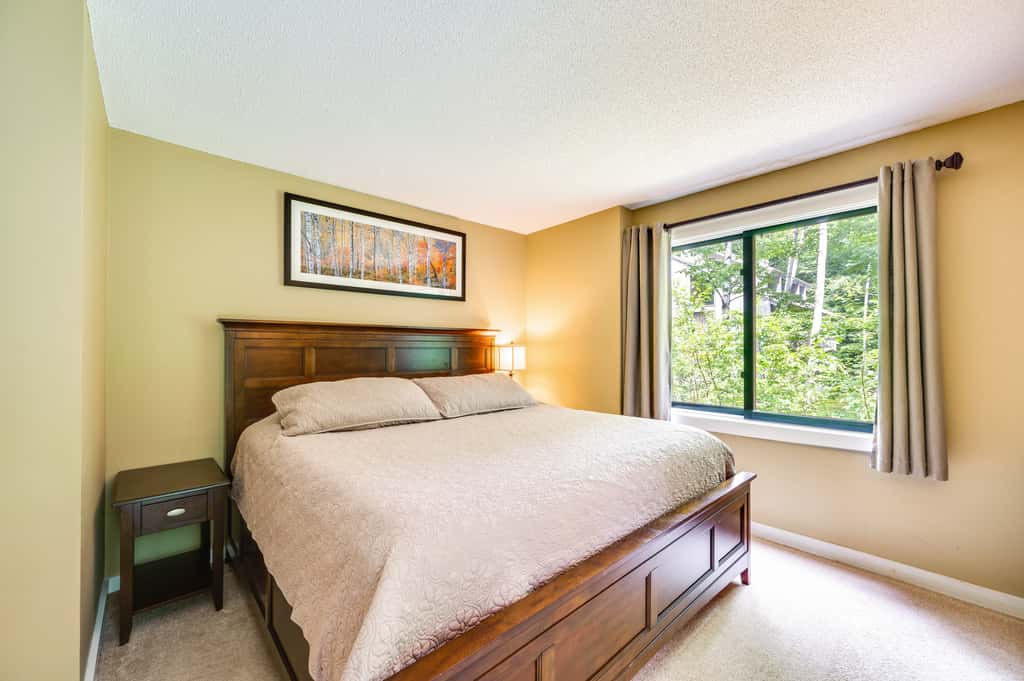 Lincoln Townhome w/ Community Pool & Club Access!