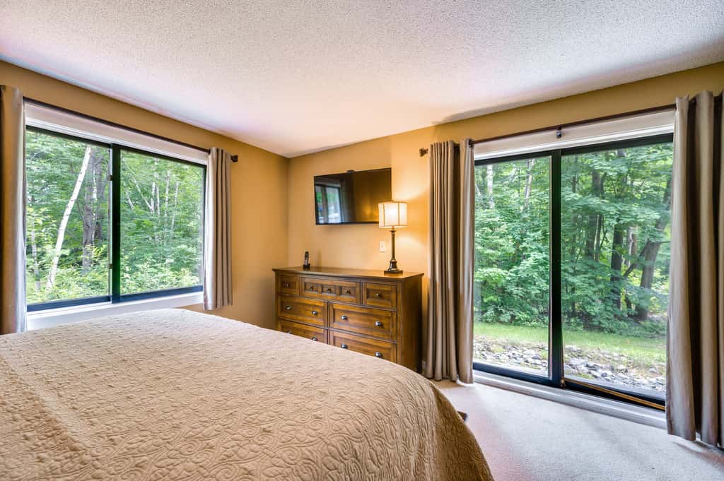 Lincoln Townhome w/ Community Pool & Club Access!