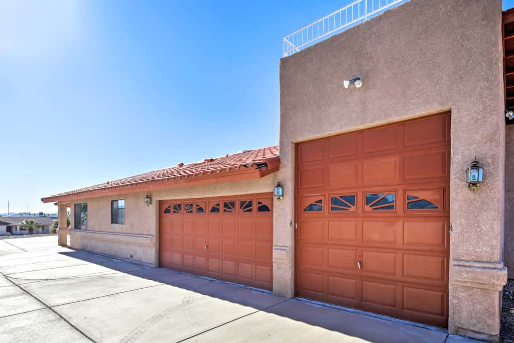 Patio, Rooftop Deck & Mtn Views: Lake Havasu Home!