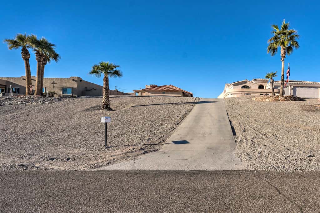 Patio, Rooftop Deck & Mtn Views: Lake Havasu Home!