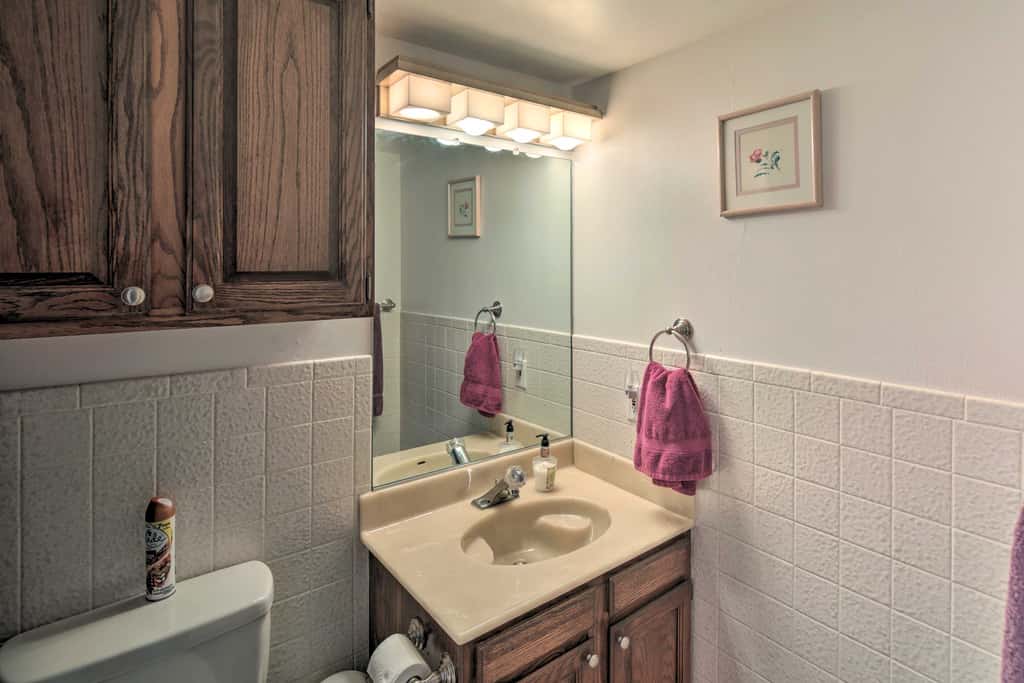 Lake Havasu Home w/ Pool - 2 Miles to Waterfront!