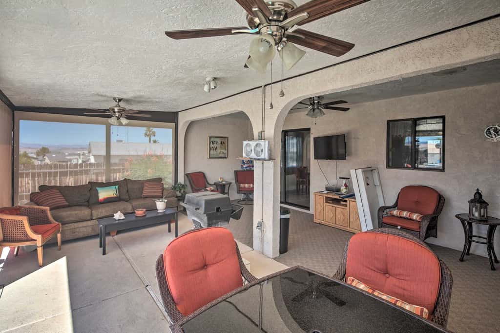 Lake Havasu Home w/ Pool - 2 Miles to Waterfront!