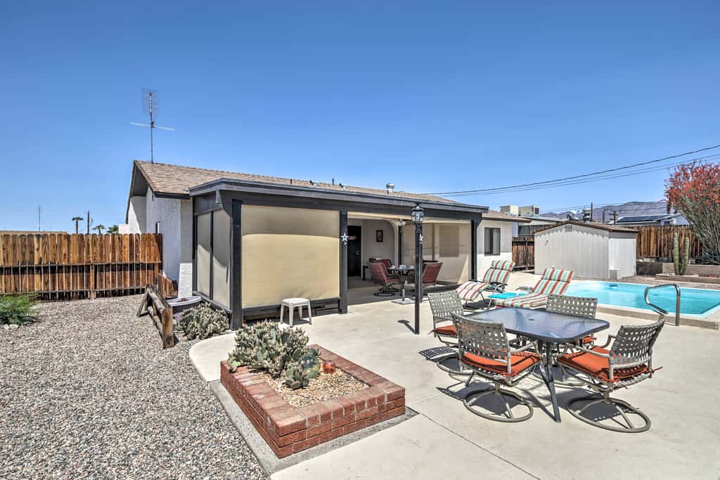 Lake Havasu Home w/ Pool - 2 Miles to Waterfront!