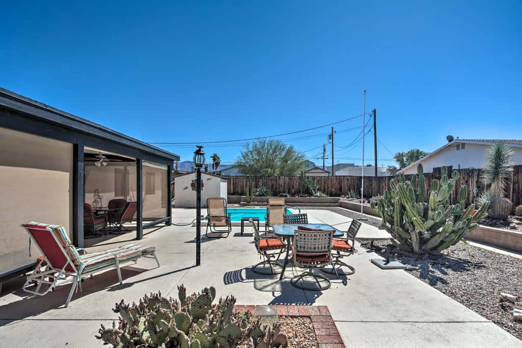 Lake Havasu Home w/ Pool - 2 Miles to Waterfront!