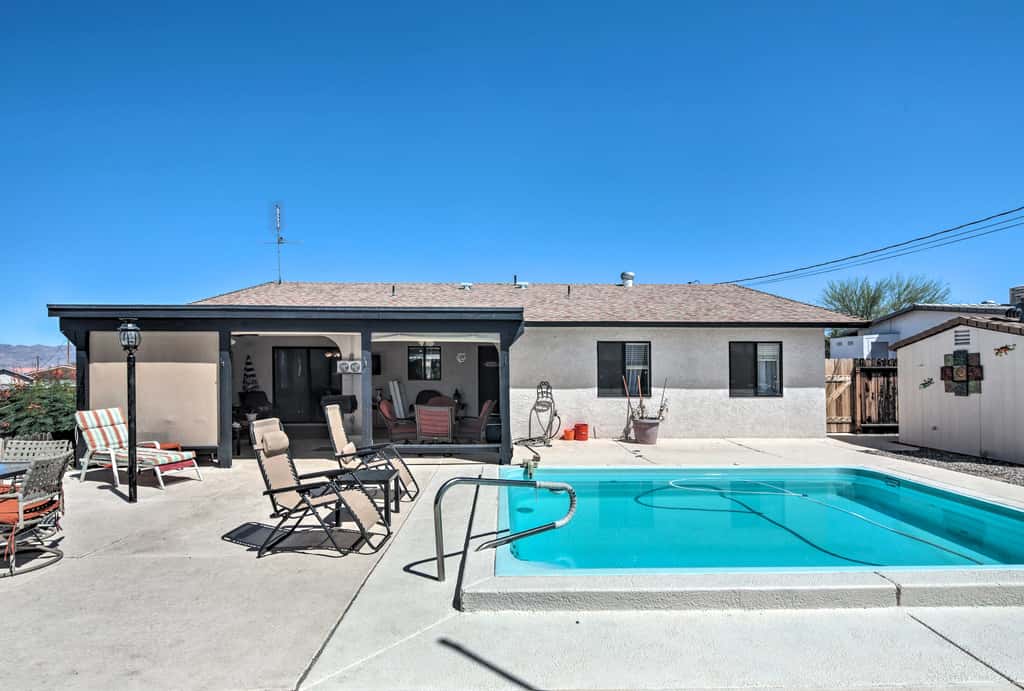 Lake Havasu Home w/ Pool - 2 Miles to Waterfront!
