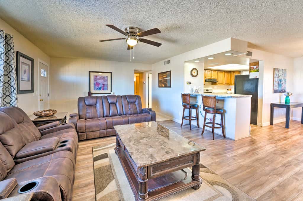 Lake Havasu Home w/ Pool - 2 Miles to Waterfront!