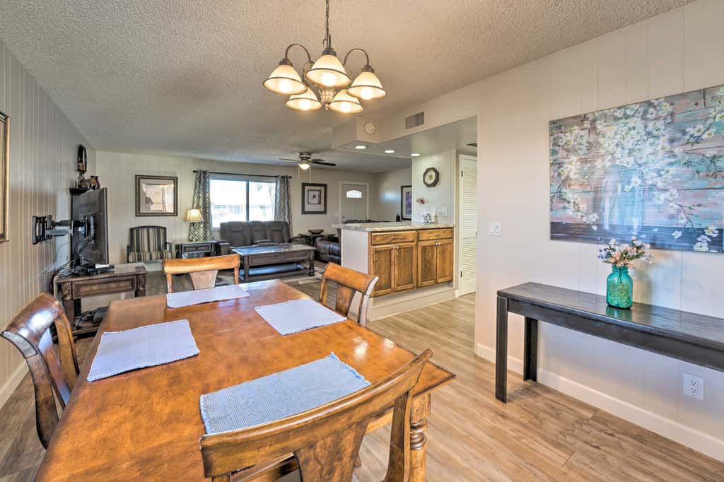 Lake Havasu Home w/ Pool - 2 Miles to Waterfront!