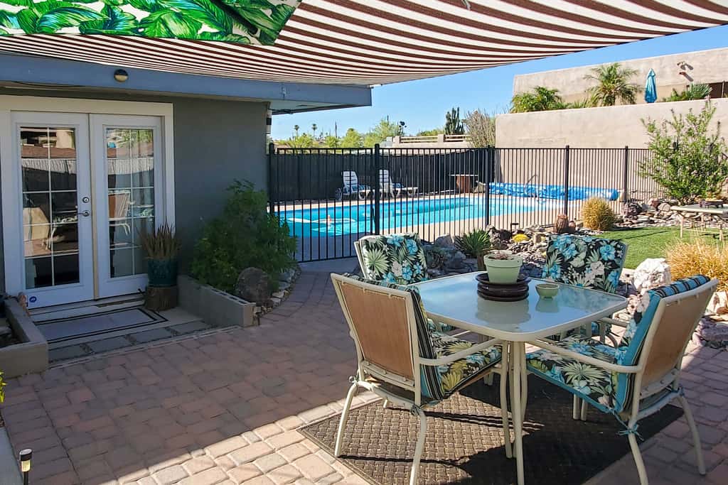 4 Mi to Beach: Lake Havasu Apartment w/ Pool!