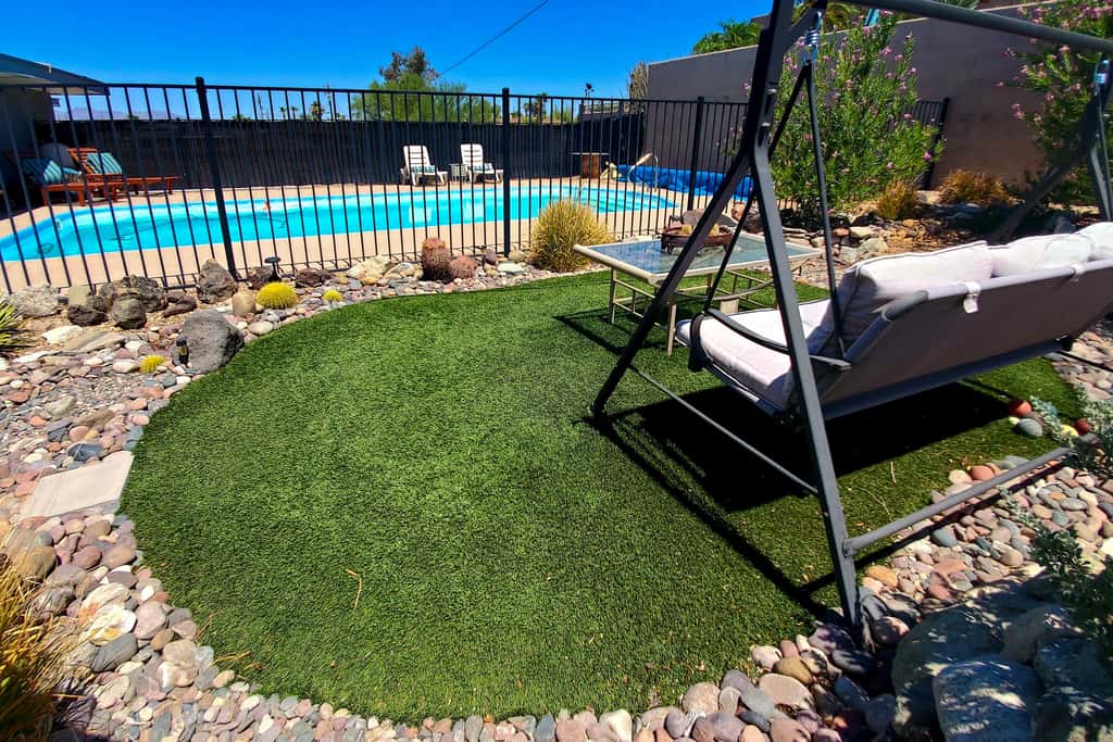 4 Mi to Beach: Lake Havasu Apartment w/ Pool!