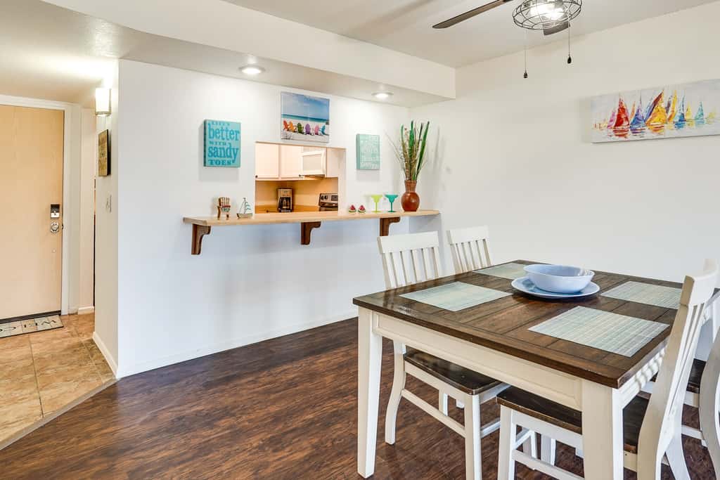 Water & Mtn-View Gem w/ Patio in Lake Havasu City