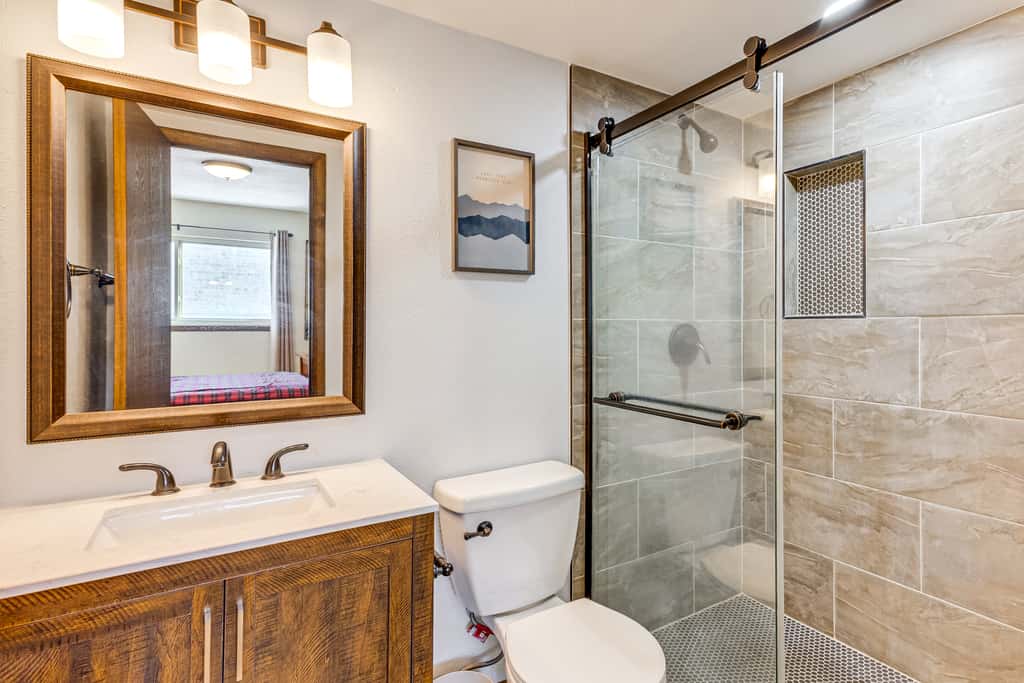 Cozy Condo: Steps to Free Winter Park Shuttle!