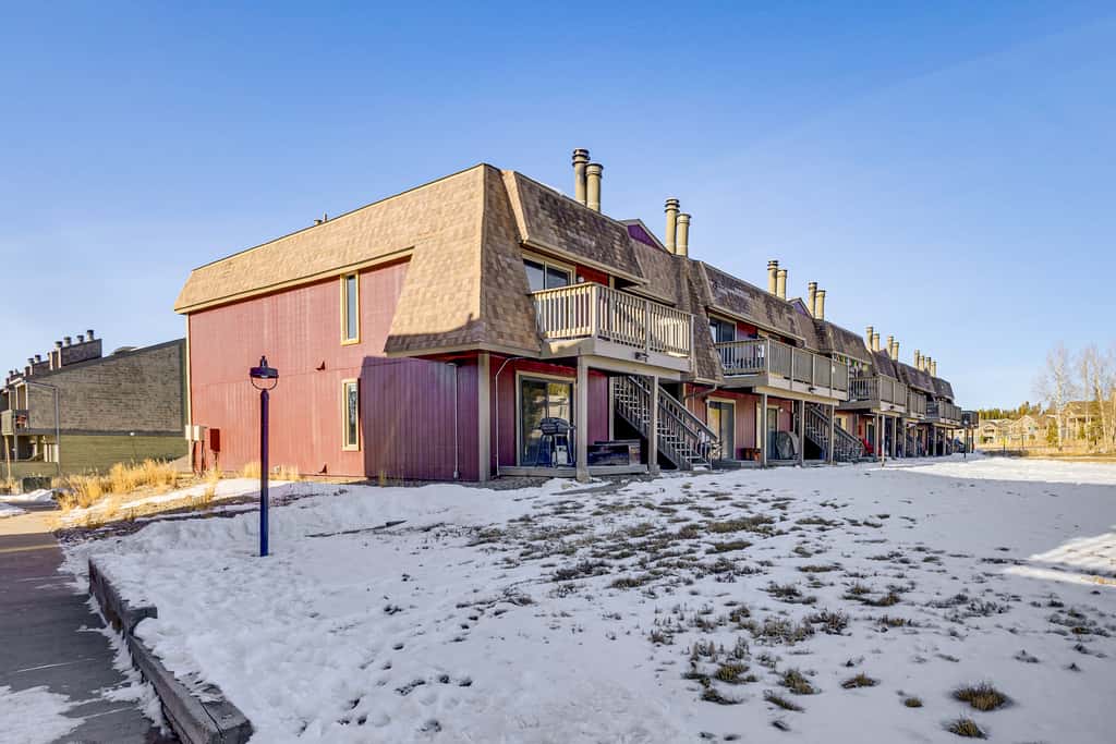 Cozy Condo: Steps to Free Winter Park Shuttle!