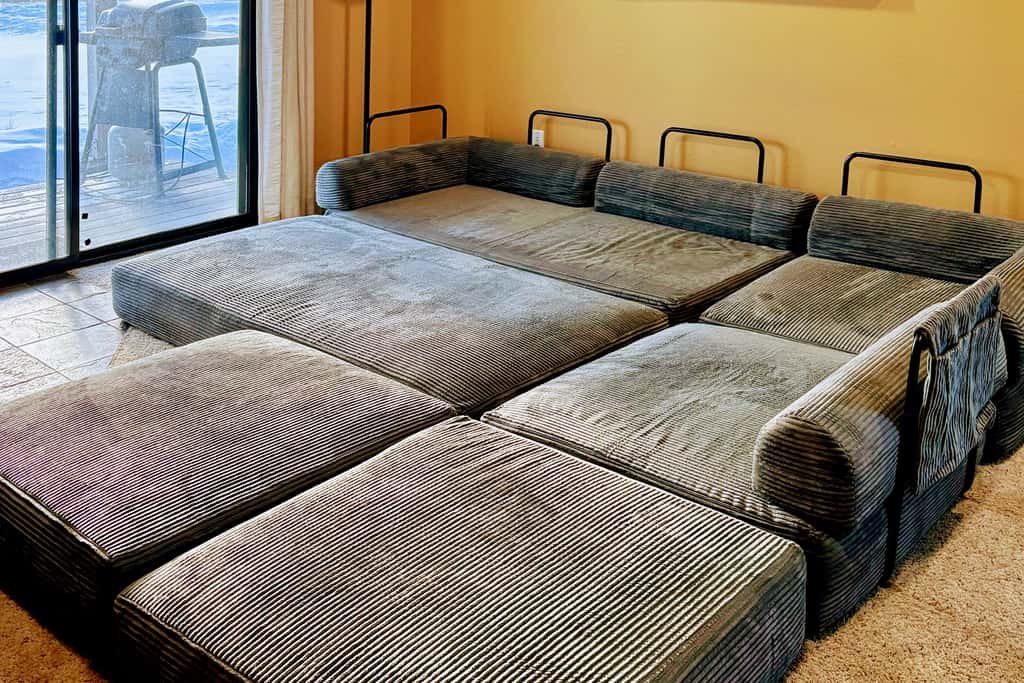 Cozy Condo: Steps to Free Winter Park Shuttle!